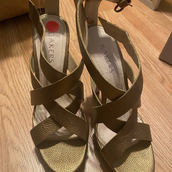 Gold/Bronze platform high heels with ankle straps. Shoe name is Kimberly. - Picture 7 of 7